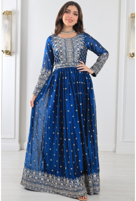 جلابية ذات صدر مطرز 