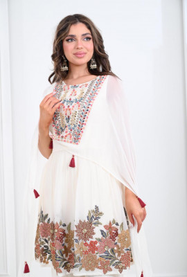 طقم شيفون بتفاصيل مذهلة 