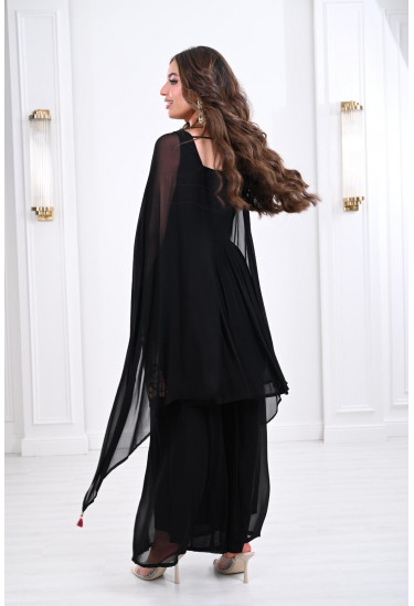 طقم شيفون بتفاصيل مذهلة طقم شيفون بتفاصيل مذهلة