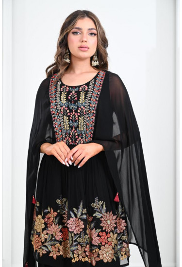 طقم شيفون بتفاصيل مذهلة طقم شيفون بتفاصيل مذهلة