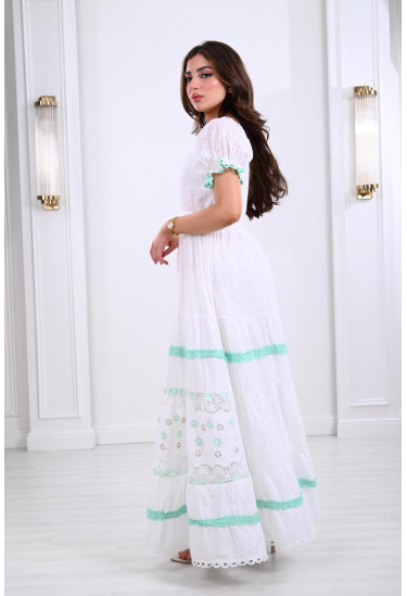 فستان بتصميم دافئ نهاري