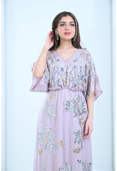 فستان بنمط اكمام الكيمونو