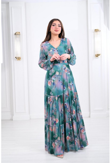 فستان طويل بنقشات الزهور الربيعية المميزة
