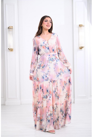 فستان طويل بنقشات الزهور الربيعية المميزة