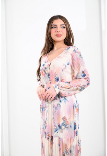 فستان طويل بنقشات الزهور الربيعية المميزة