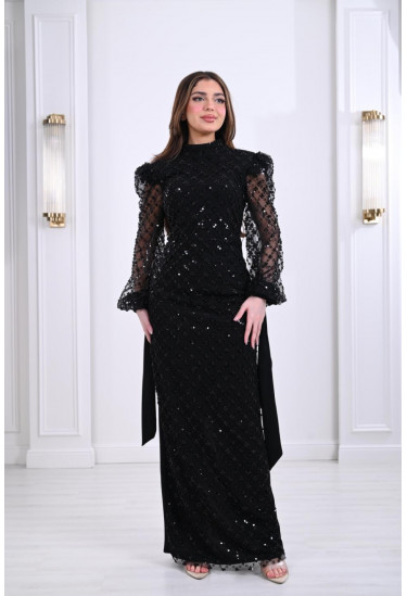 فستان سهرة بطابع الرقي