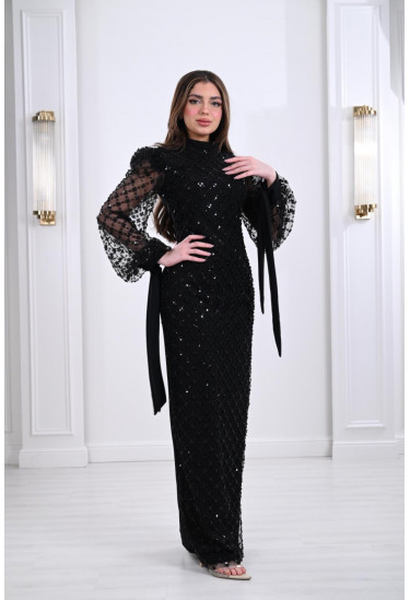 فستان سهرة بطابع الرقي