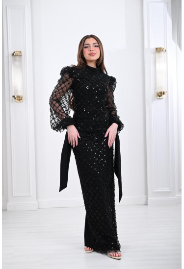 فستان سهرة بطابع الرقي