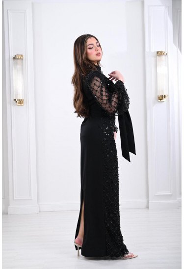 فستان سهرة بطابع الرقي