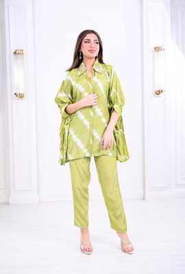 طقم نسائي (بلوزة نمط كيمونو + بنطال )