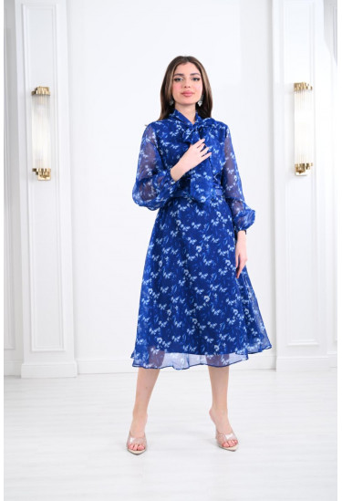 فستان فلوري ذات ياقة عصرية فستان فلوري ذات ياقة عصرية