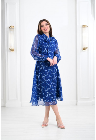 فستان فلوري ذات ياقة عصرية فستان فلوري ذات ياقة عصرية