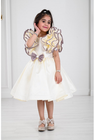 فستان اطفال بأكمام مذهلة 