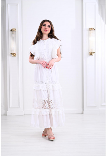 فستان صيفي مطرز بالدانتيل 