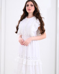فستان صيفي مطرز بالدانتيل 