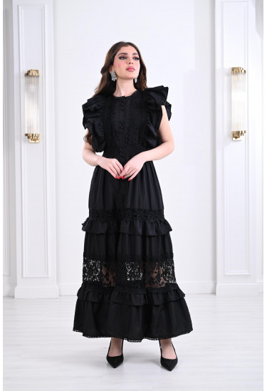 فستان صيفي مطرز بالدانتيل 