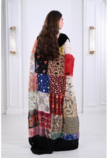 جلابية بكيب ظهر مطرز بنمط مربعات الجراني الرائعة جلابية بكيب ظهر مطرز بنمط مربعات الجراني الرائعة