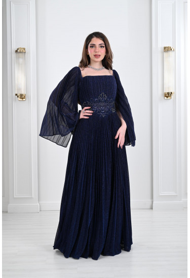 فستان نسائي بتصميم استثنائي لجمالك