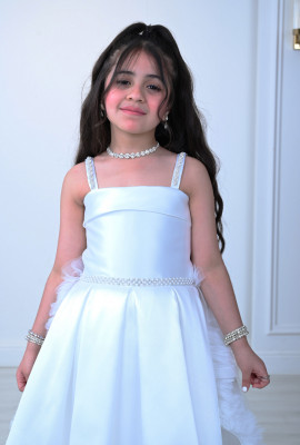 فستان سهرة بناتي بذيل طويل