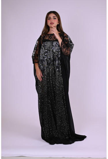 فستان سواريه بتطريز لامع وتصميم شفاف فاخر