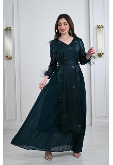 فستان سهرة طويل بتصميم ناعم