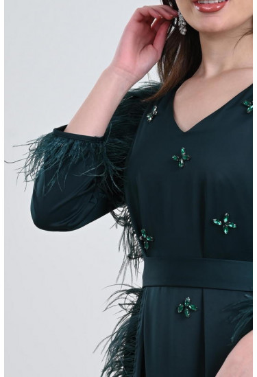 فستان سهرة طويل بتصميم ناعم