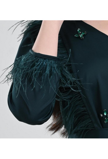 فستان سهرة طويل بتصميم ناعم