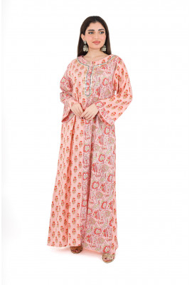 جلابية ناعمة بنقوش مميزة