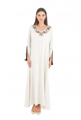 جلابية ملكية مزينه بكريستالات فاخرة