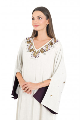 جلابية ملكية مزينه بكريستالات فاخرة