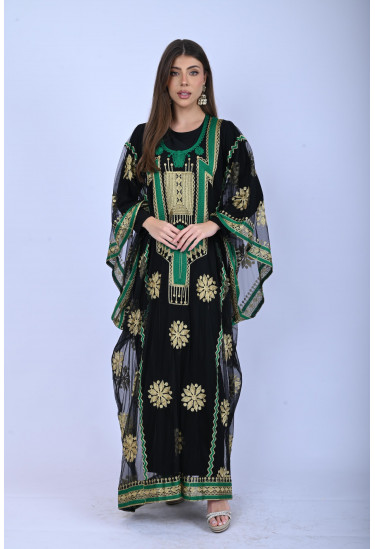 قفطان مطرّز فخامة بطابع تراثي أنيق