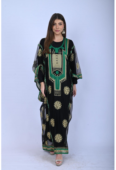 قفطان مطرّز فخامة بطابع تراثي أنيق