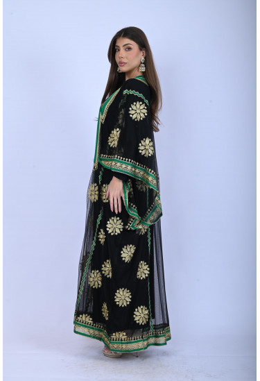 قفطان مطرّز فخامة بطابع تراثي أنيق