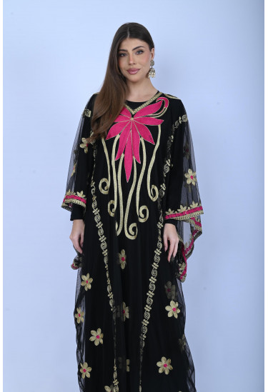 قفطان مطرّز بالذهبي  أناقة شرقية فاخرة