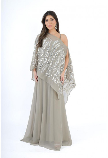 فستان سهرة بتصميم وان شولدر وكاب مرايا أنيق