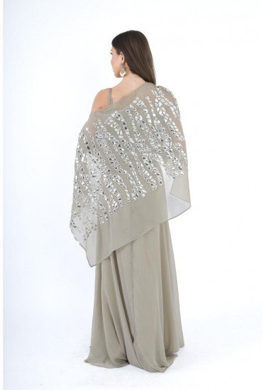 فستان سهرة بتصميم وان شولدر وكاب مرايا أنيق