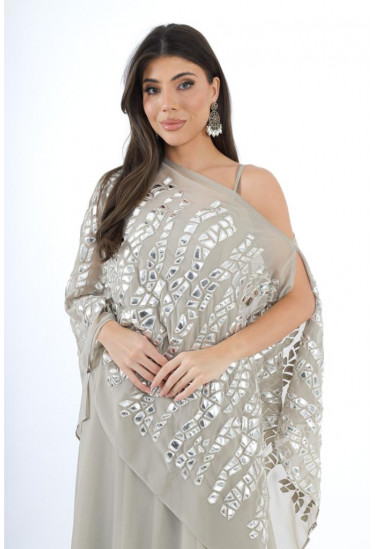 فستان سهرة بتصميم وان شولدر وكاب مرايا أنيق