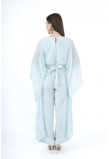 جمبسوت أنيق بأكمام واسعة ولمسة انسيابية