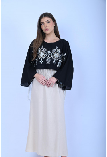 فستان أنيق بتصميم تراثي مطرز