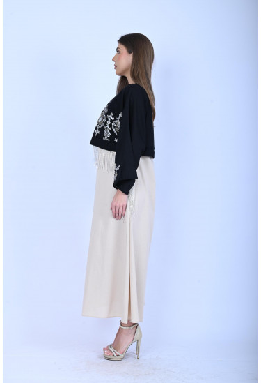 فستان أنيق بتصميم تراثي مطرز