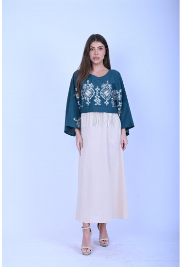 فستان أنيق بتصميم تراثي مطرز