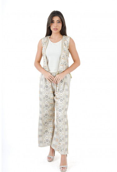 طقم نسائي كاجوال بحواف دلايات 