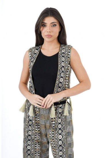 طقم نسائي كاجوال بحواف دلايات 