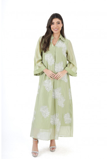 جلابية للمناسبات بأكمام فضفاضة وتطريز أنيق