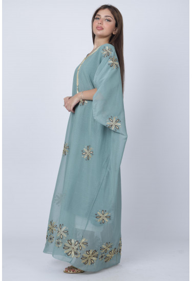 جلابية أنيقة بتطريزات ذهبية فاخرة جلابية أنيقة بتطريزات ذهبية فاخرة
