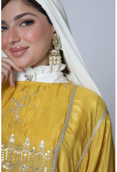 قفطان تراثي بلمسة عصرية فاخرة