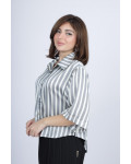بلوزة نسائية بسيطة مخططة