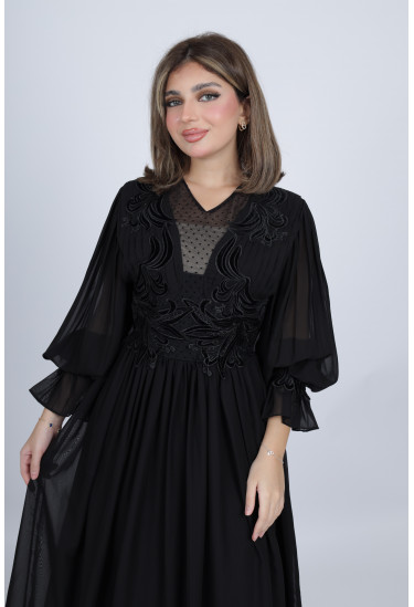 فستان ميدي من الشيفون بتطريز مخملي وأكمام واسعة