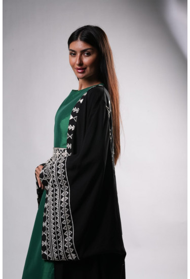 جلابية اليوم الوطني السعودي بتطريز تراثي جلابية اليوم الوطني السعودي بتطريز تراثي