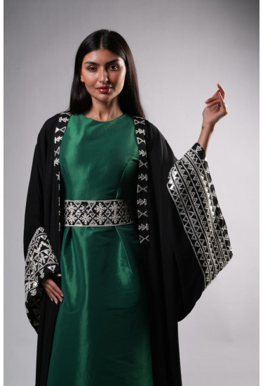 جلابية اليوم الوطني السعودي بتطريز تراثي جلابية اليوم الوطني السعودي بتطريز تراثي